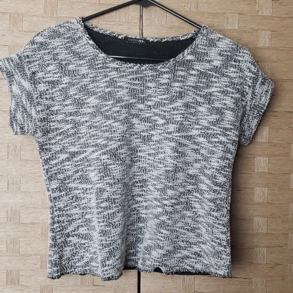 Gray top